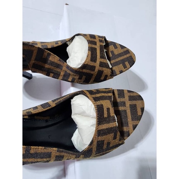 Authentic Fendi Canvas Slingback Peep Toe Sandals Brown/Beige Size 39 - Picture 6 of 11